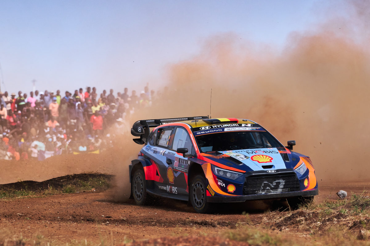 Thierry Neuville endured a frustrating day at the Safari Rally Kenya