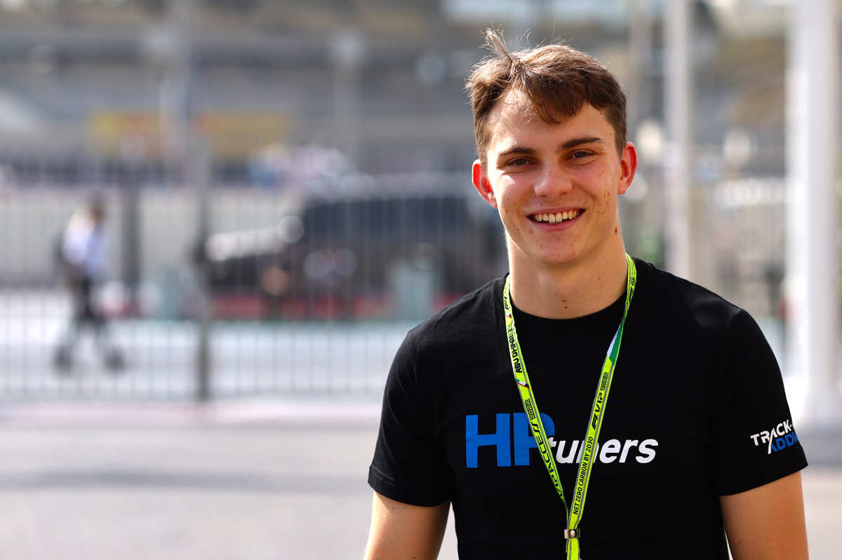 Oscar Piastri says his F1 debut "feels more and more real"