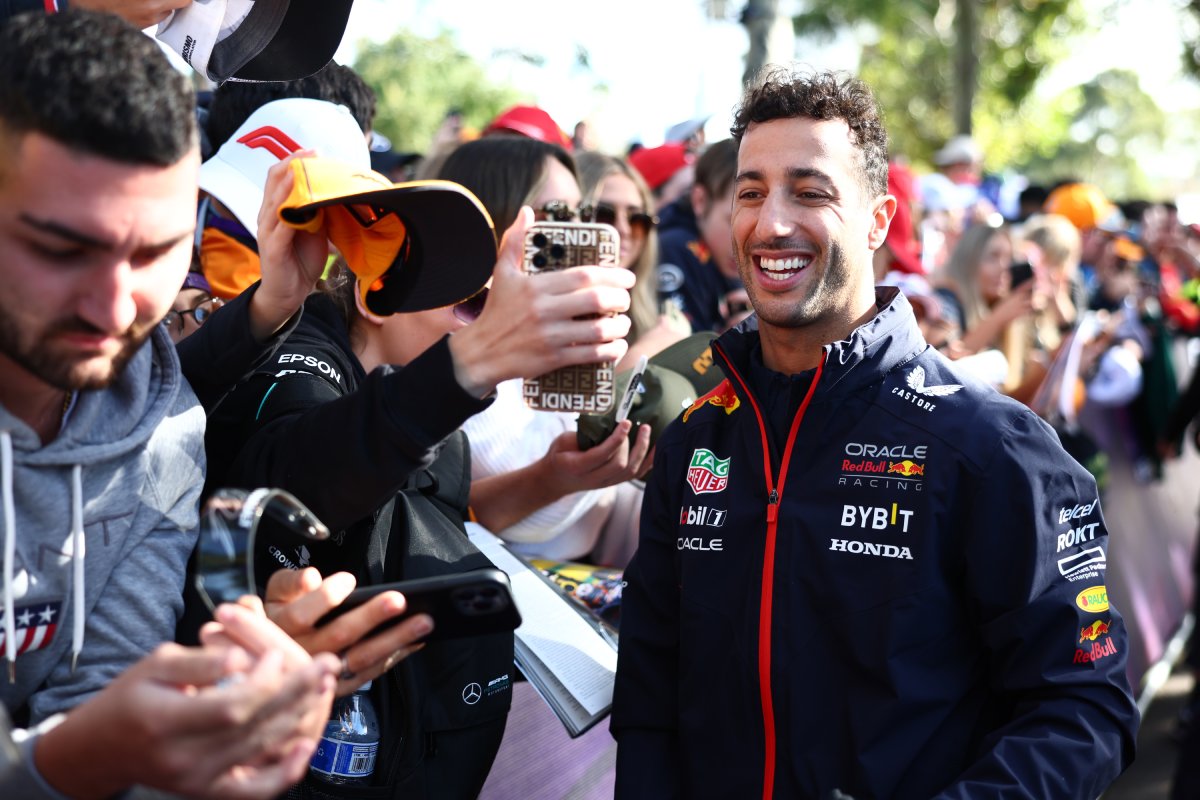 Daniel Ricciardo is 'leaning towards' an F1 return