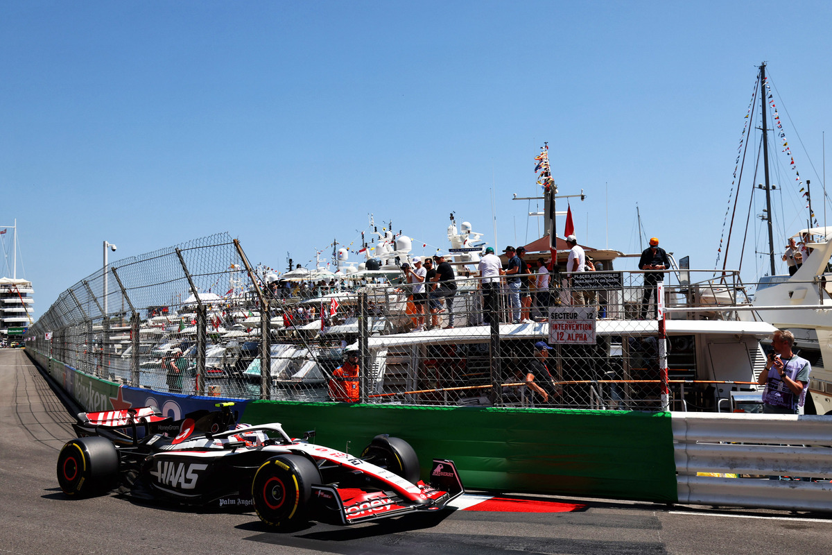 Nico Hulkenberg escribed driving a modern F1 car in Monaco as 'unblievable'