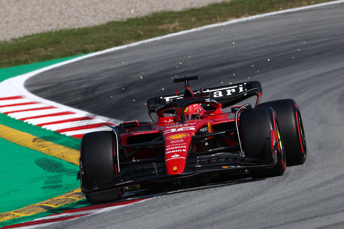 Ferrari without answers to 'strange' Leclerc issue 