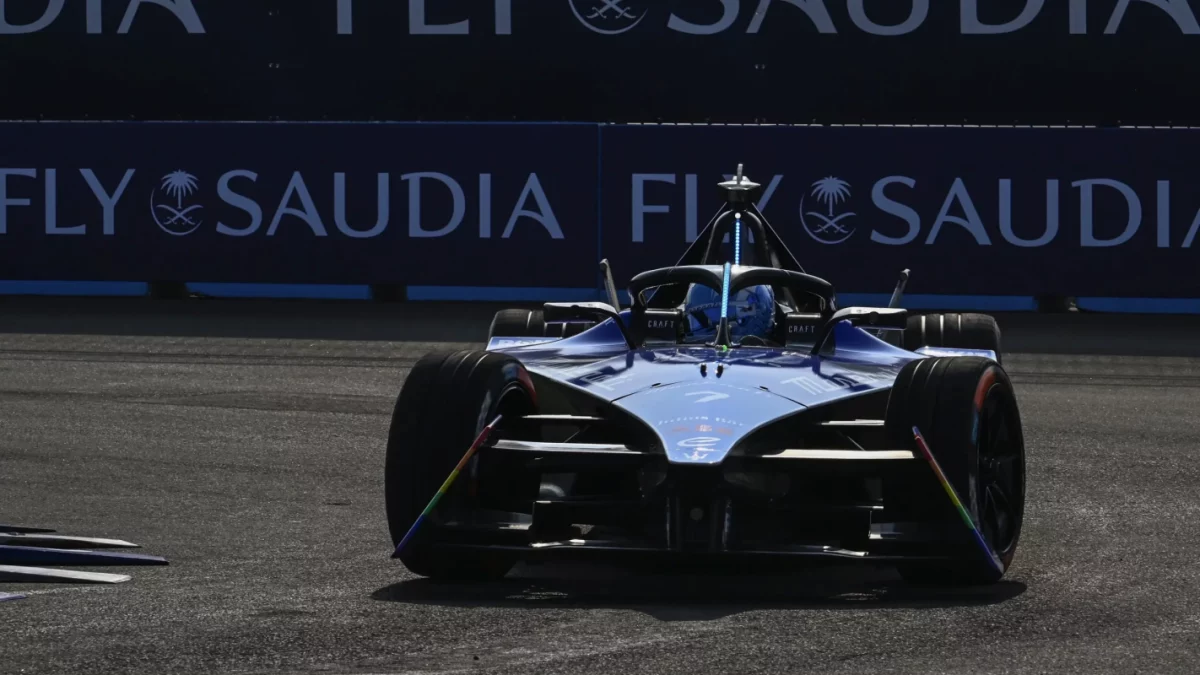Maximilian Günther topped both practice sessions and scored his first pole in Formula E in Jakarta