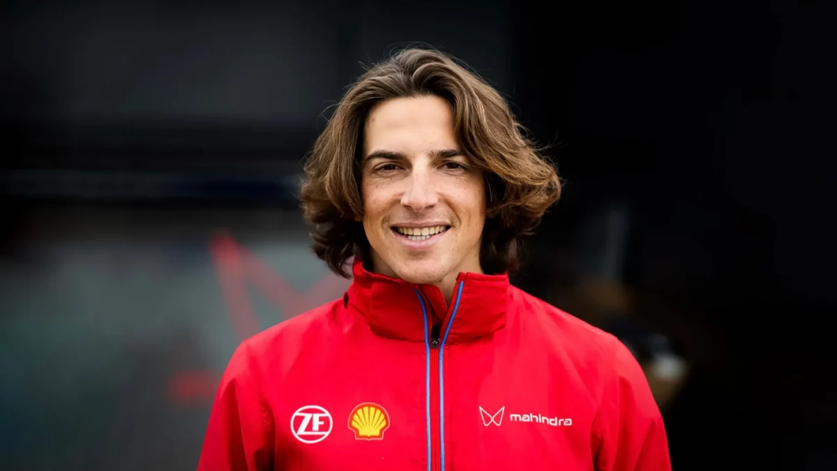 Roberto Merhi will race in the Jakarta E-Prix for Mahindra Racing, replacing Oliver Rowland