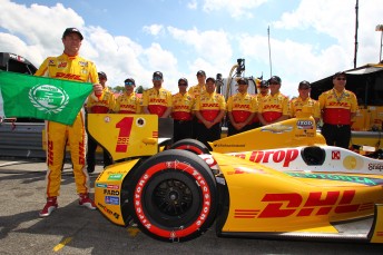 Ryan Hunter-Reay secures pole at Mid-Ohio