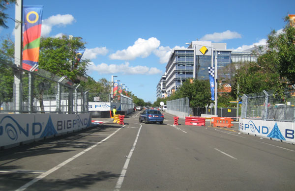 The entry to the left-hand Bigpond Corner