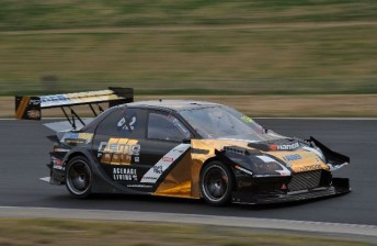 thumb Luff set the pace around the Sydney circuit