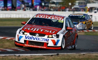 Lee Holdsworth in his #33 Fujitsu Racing/GRM Commodore VE at Winton
