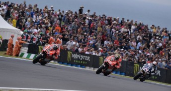 Network Ten will proceed with full qualifying and race coverage of Moto3, Moto2 and MotoGP at Phillip Island despite last minute Fox deal to show all classes live this year 