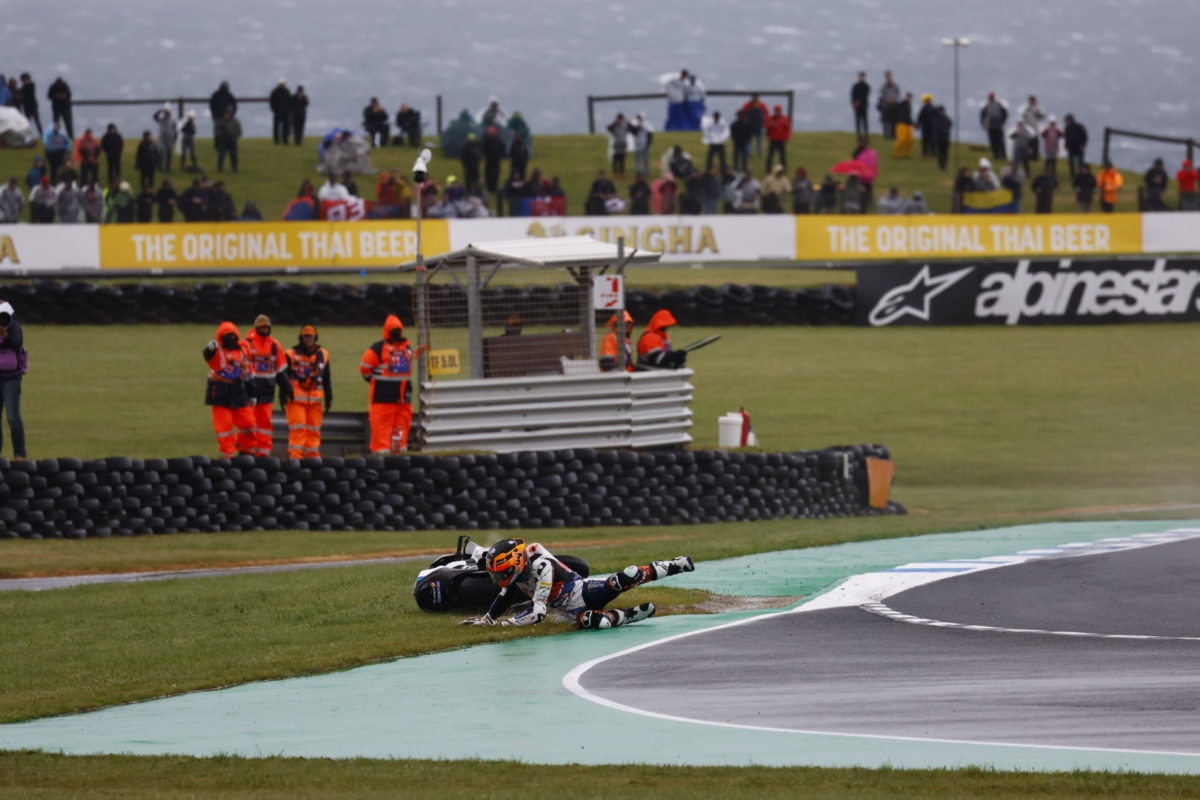 The Phillip Island Moto2 race has been red-flagged due to high winds. Image: Ross Gibb Photography