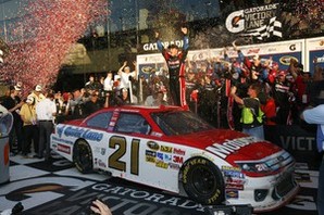 Bayne and the #21 Ford in Victory Lane