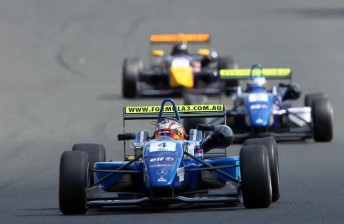 Mitch Evans leads the pack at a nail-biting 2010 Formula 3 championship decider