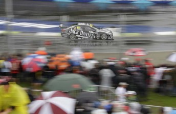 Fans that did brave the elements on Saturday saw Rick Kelly take a cracking win