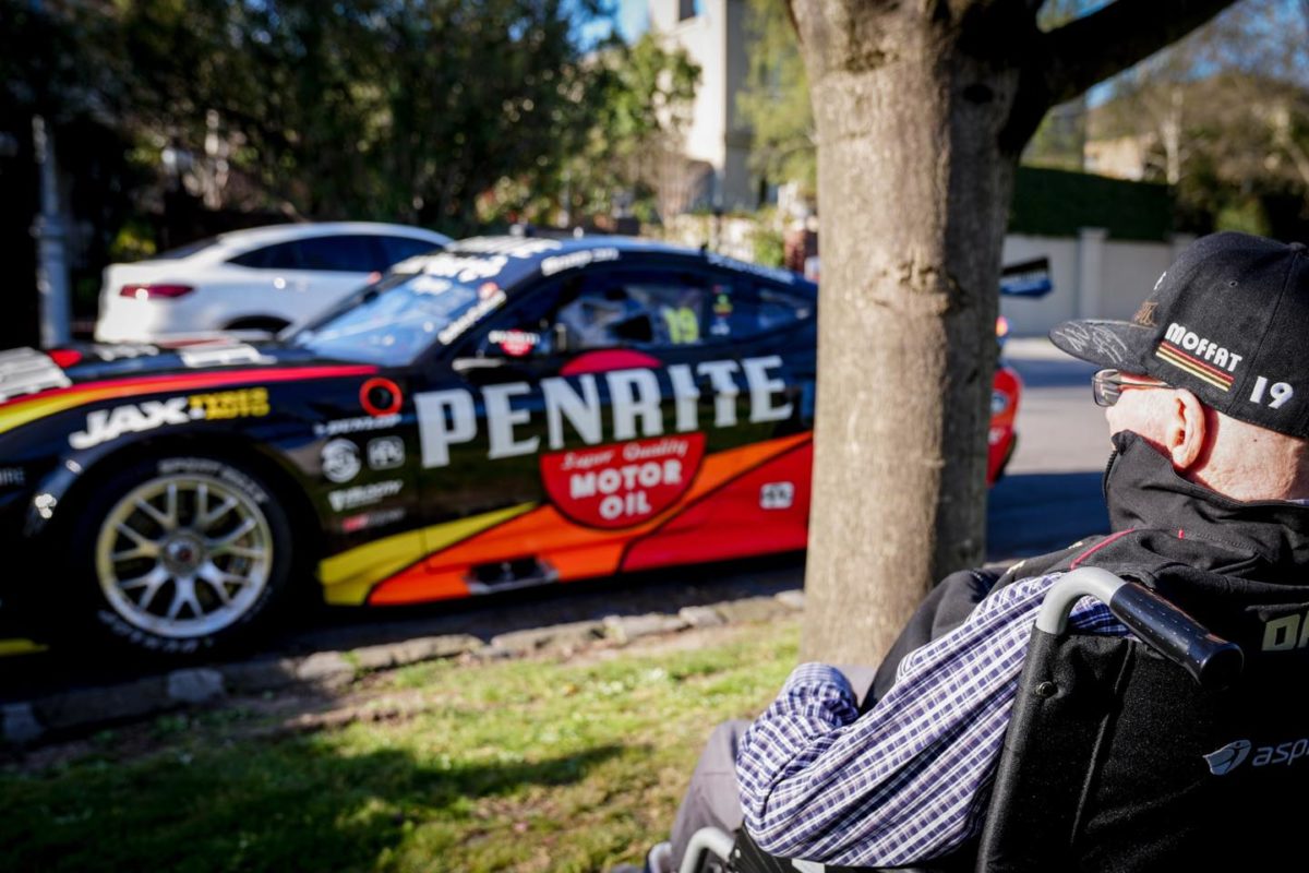 Grove Moffat retro livery