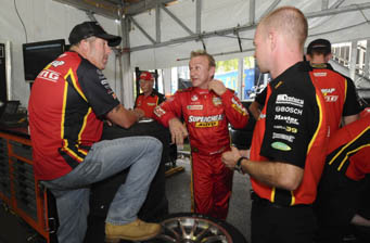 Paul Morris (left) chats with Russell Ingall and Jan Magnussen