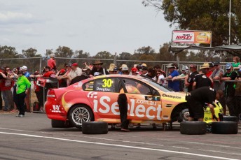 thumb The #30 Team iSelect Commodore VE at Winton