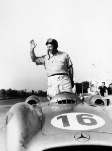 The body of Juan Manuel Fangio which was scheduled to be exhumed on August 7 has been postponed by a second Argentinian court