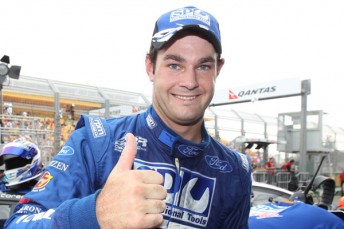 Shane van Gisbergen and SP Tools have re-signed with Stone Brothers Racing until the end of 2012