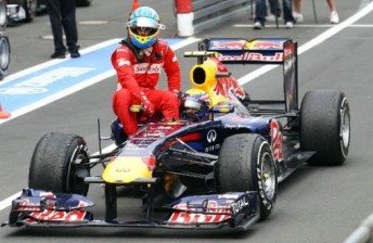 Webber lifted Alonso back to the pits after the Spaniard ran out of fuel
