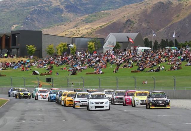 The Aussie Racing Car field at Highlands Park