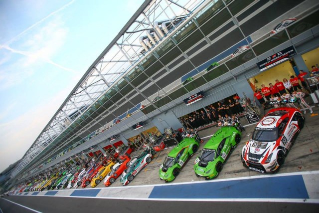 The Lamborghini Haracans proved the quickest of all in a straightline