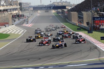 thumb The start of the 2010 Bahrain Grand Prix