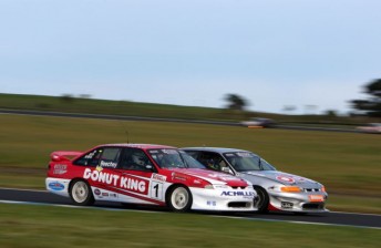 Beechey and Zukanovic battle in Race 1