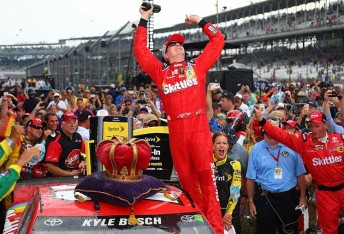Kyle Busch celebrates again in Victory Lane