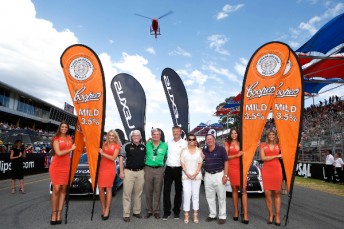 Coopers has refreshed its deal as exclusive beer and cider supplier for V8 Supercars until 2021