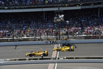 Ryan Hunter-Reay clinches thrilling Indy 500 win