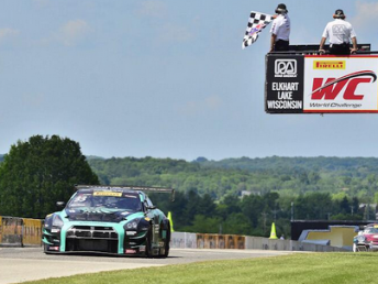 Davison takes the chequered flag in a signature weekend in the PIrelli World Challenge Series