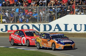 Will Davison passes Jamie Whincup in Race 8