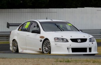 thumb Taz Douglas in the LDM Commodore at Sandown