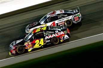 Gordon holds-off Harvick in Kansas