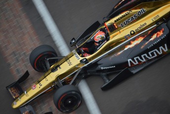 James Hinchcliffe has set the fastest four-lap average in provisional qualifying for the Indy 500