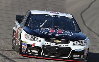 Harvick takes his fourth pole of 2014