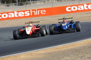 Simon Hodge and Ben Gersekowski doing battle in Australian F3