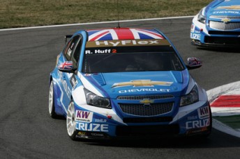 Rob Huff in his Chevrolet Cruze