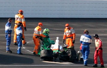 Tony Kanaan crashes for the second straight day at Indy