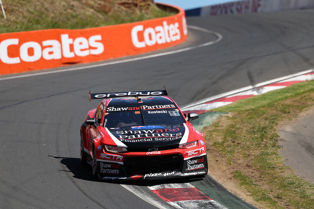 The #99 Erebus Motorsport Camaro leads approaching halfway in the Bathurst 1000. Image: InSyde media