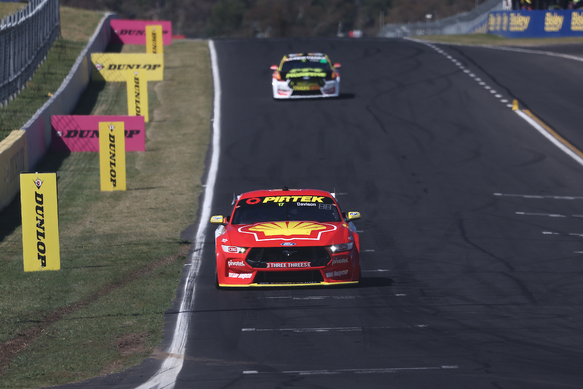 Will Davison is experiencing a "pretty sketchy" braking issue in his Dick Johnson Racing Ford Mustang at the Bathurst 1000. Image: InSyde Media