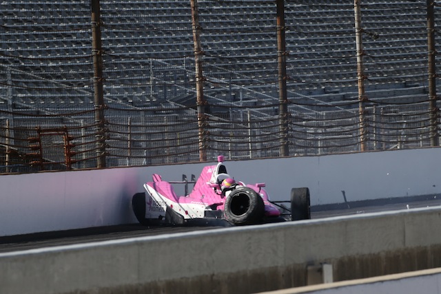 Pippa Mann was lucky to escape injury in this Practice 3 crash