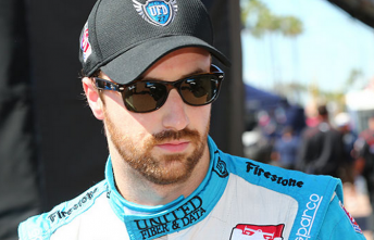 James Hinchcliffe cleared to resume racing