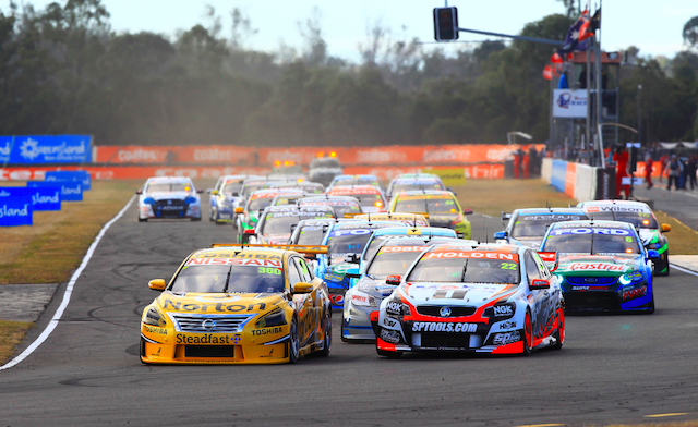 James Moffat leads into Turn 1 at the start of Race 25