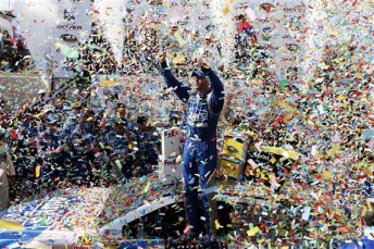 Johnson had no trouble finding Victory Lane at Dover