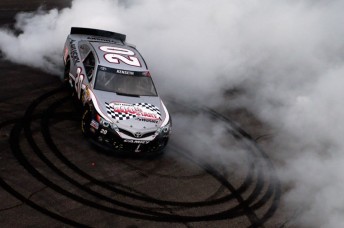 Kenseth celebrates at Loudon