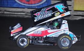 Kyle Larson won opening night at the Knoxville Nationals