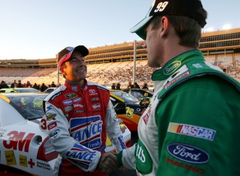 thumb Marcos Ambrose and Carl Edwards shake hands before the start of last weekend