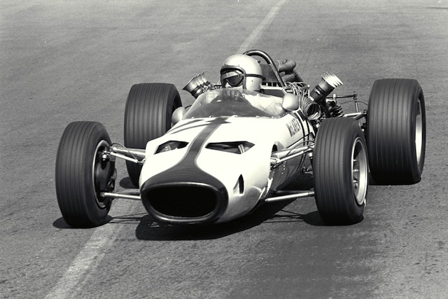 Bruce McLaren at the 1966 Mexican Grand Prix 