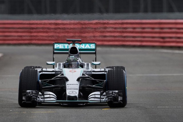 Mercedes W06 completes Silverstone shakedown