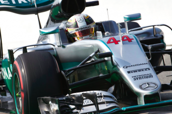 Lewis Hamilton holds to point lead in the championship ahead of this weekend